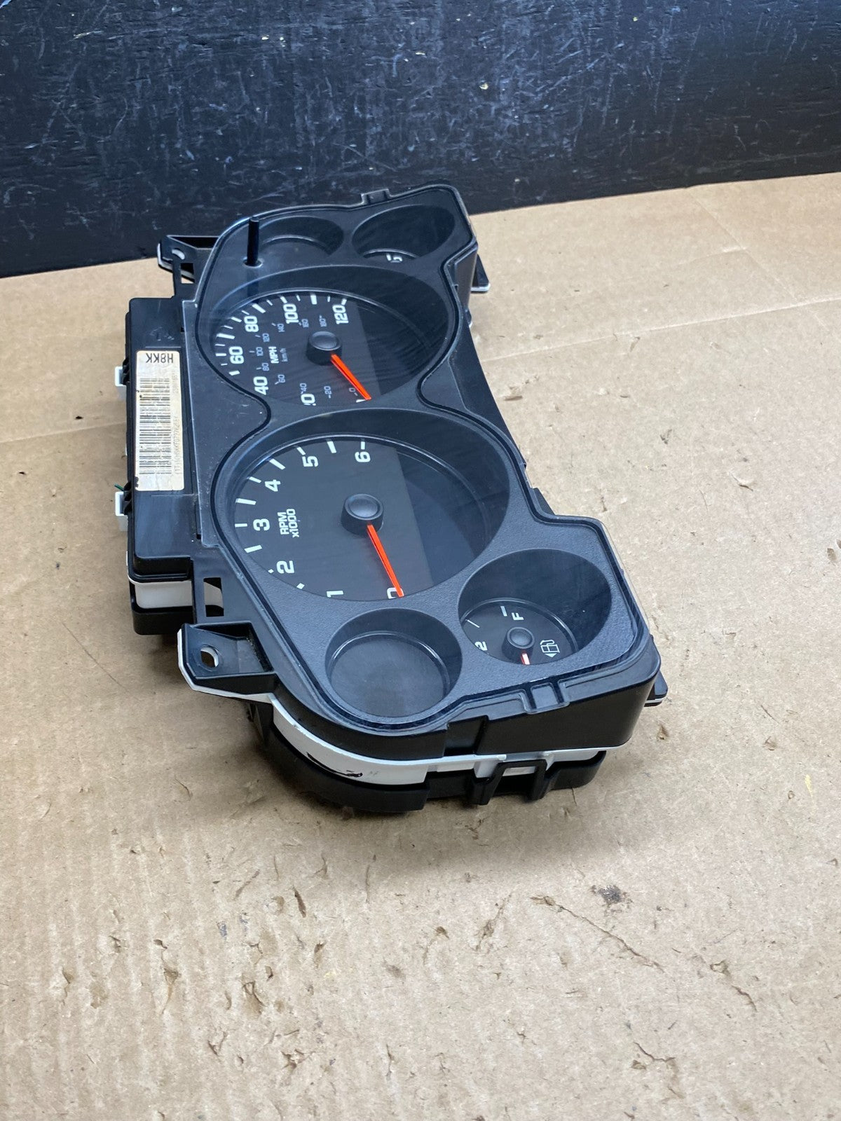 2007 to 2013 Chevrolet Silverado Suburban Cluster Gauge Speedometer OE AC6385 DG1