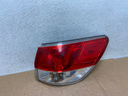 2013 to 2016 Nissan Pathfinder Passenger Right Side Tail Light AI5863 LK0
