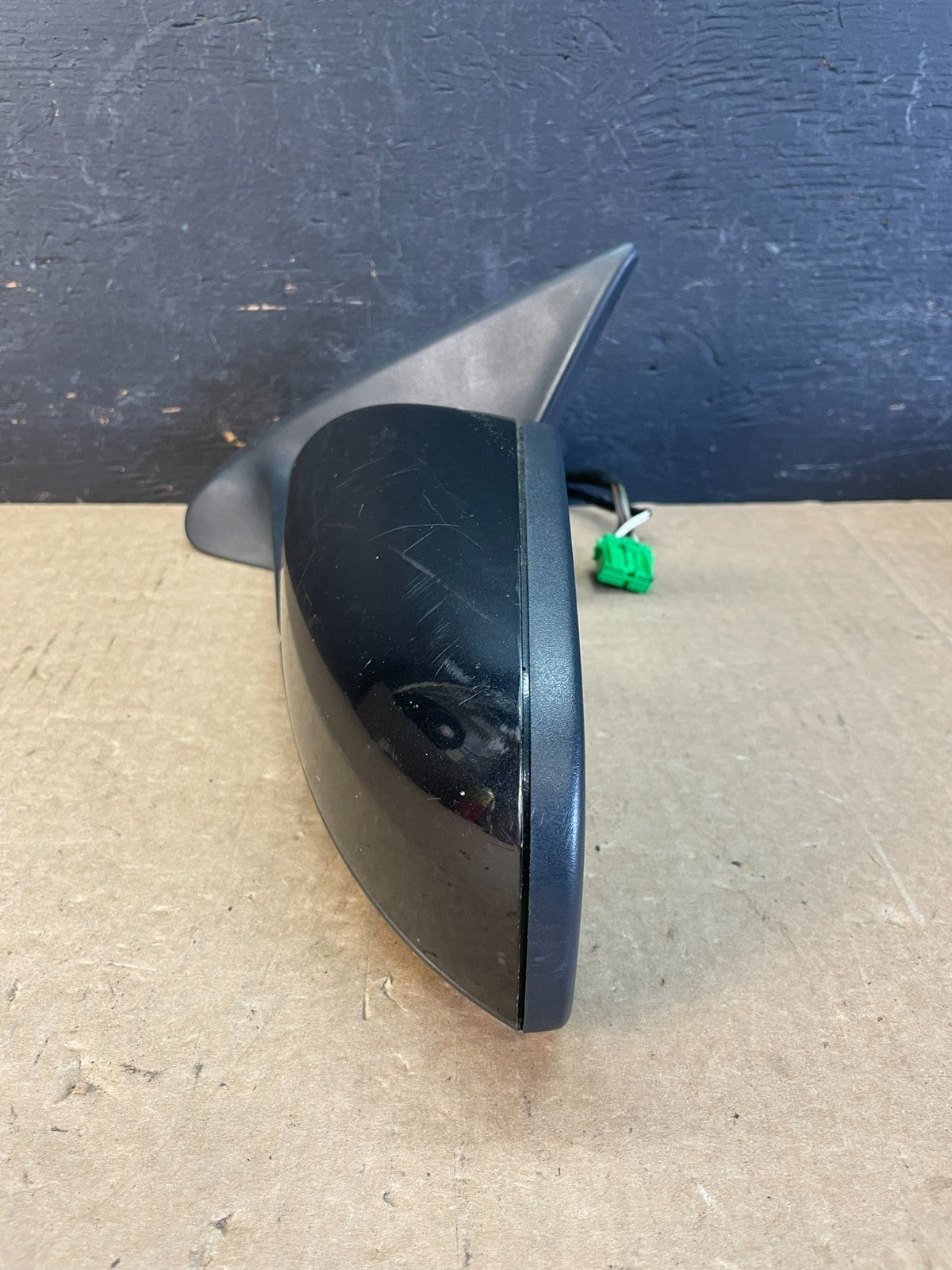 2000 to 2004 Volvo V70 Left Driver Side Mirror E11015846 AD03559