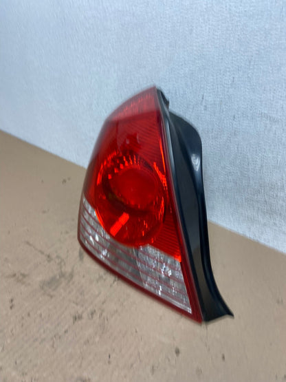 2004 2005 2006 Hyundai Elantra Sedan Left Driver LH Tail Light AE8751 LK1