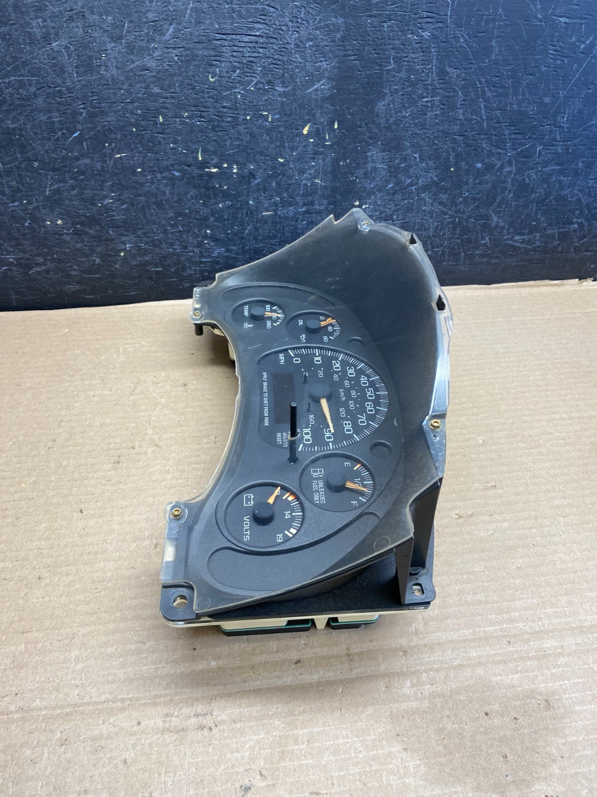 2000 to 2005 Chevrolet Astro Cluster Gauge Speedometer ECM AH1483 DG2