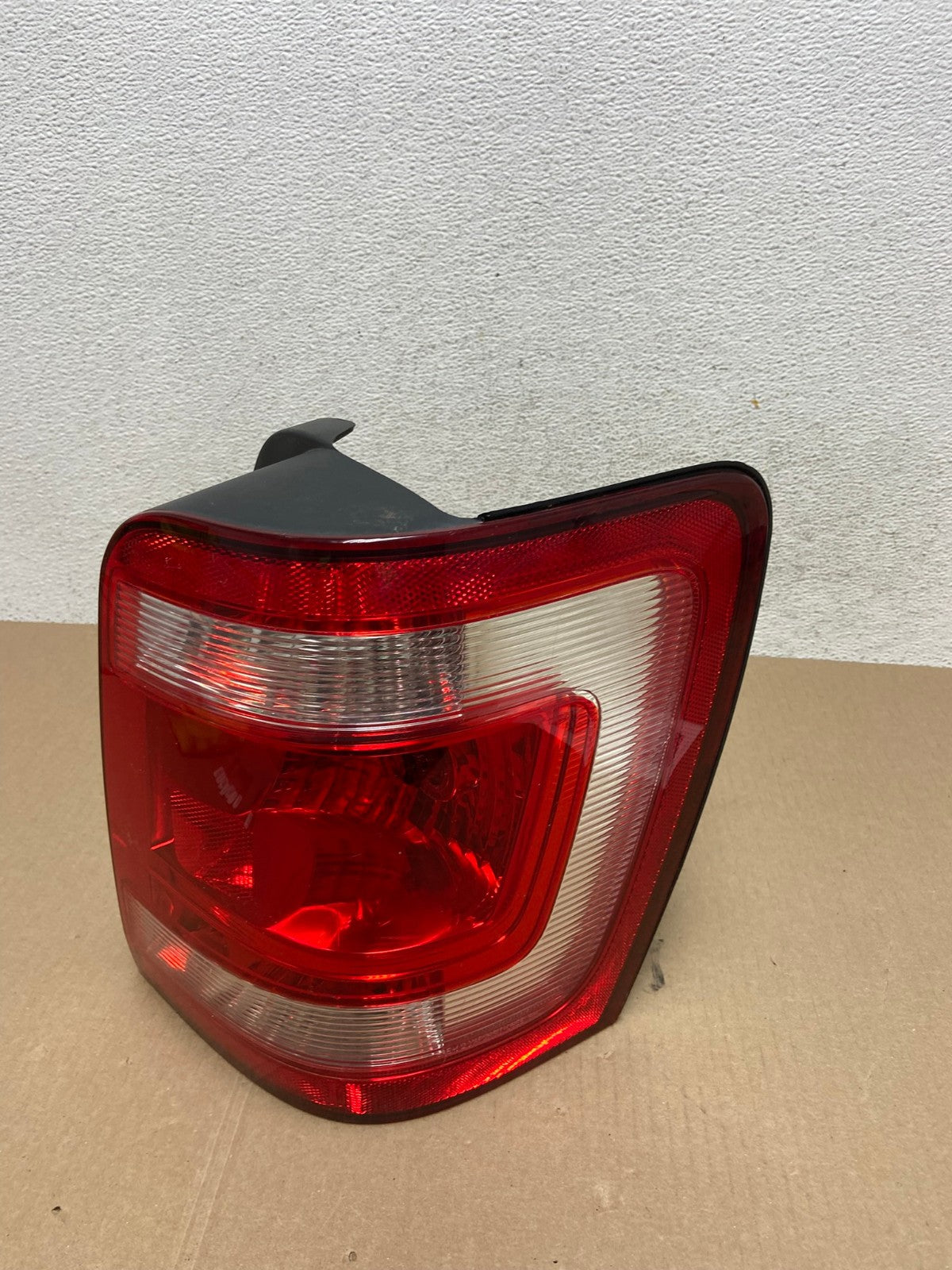 2008 to 2012 Ford Escape Right Passenger RH Side Tail Light AE6924 LK0