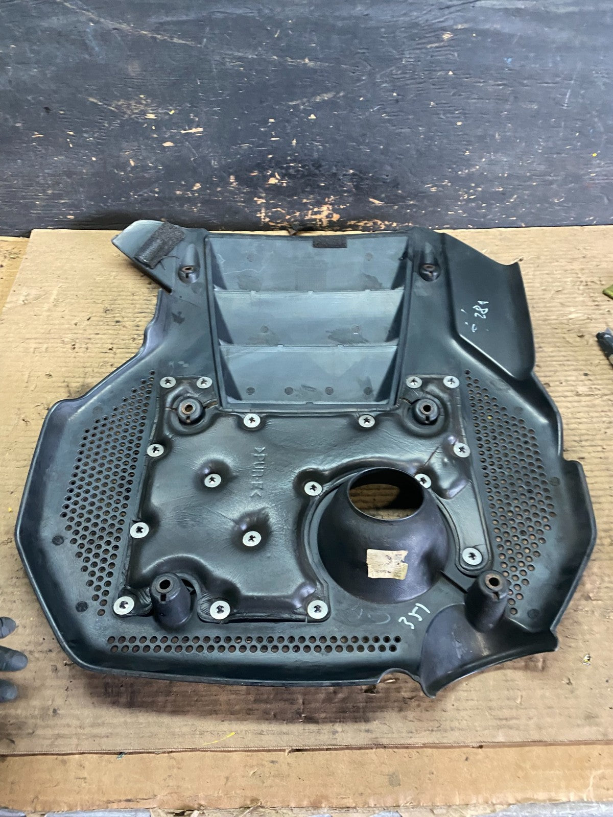 2006 to 2010 Hyundai Azera V6 Engine Motor Shield Cover OEM S5950 DG5