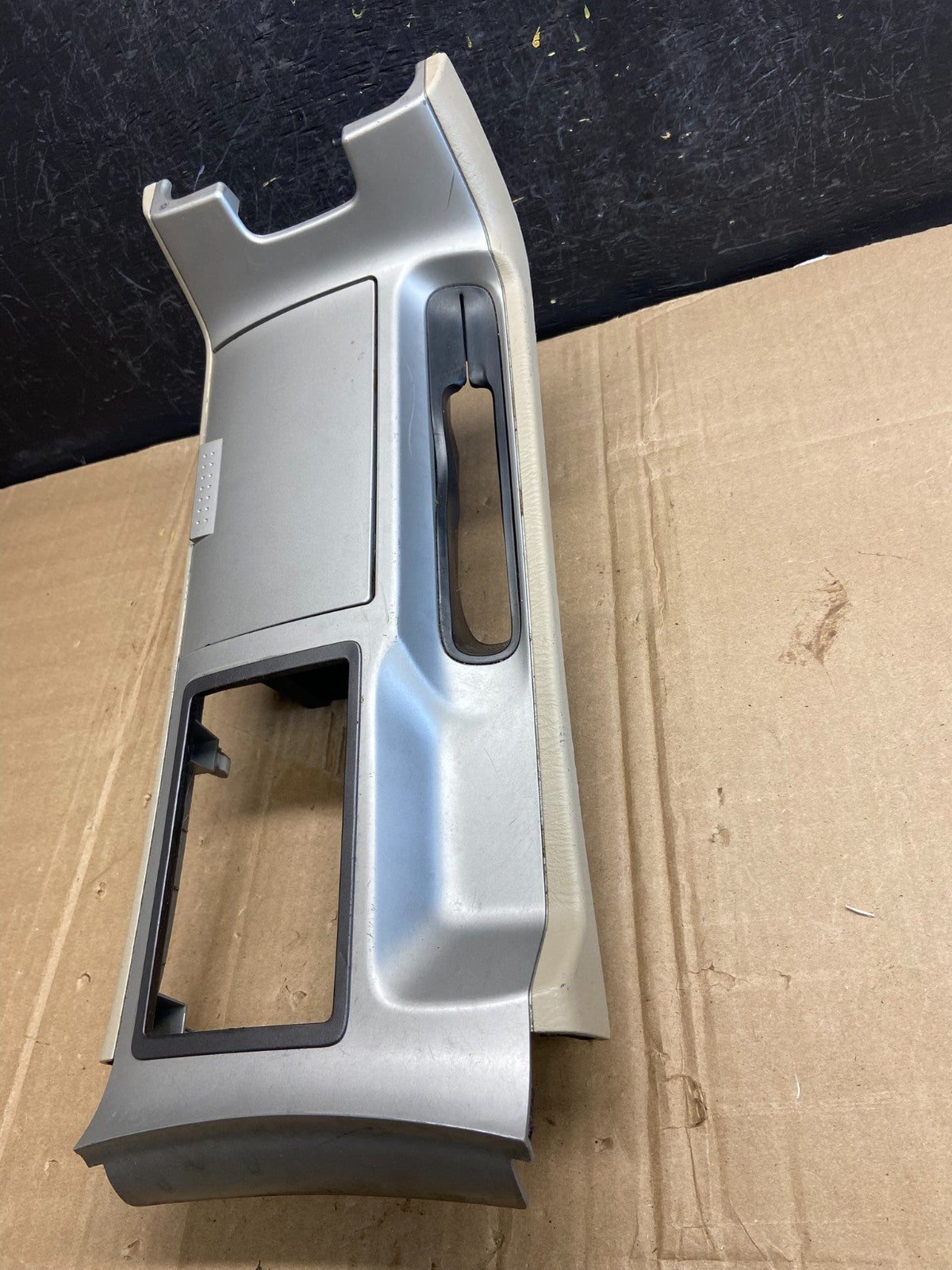 2004-2008 Toyota Solara Center Console Shifter Bezel Cup Holder AD7133 DG4