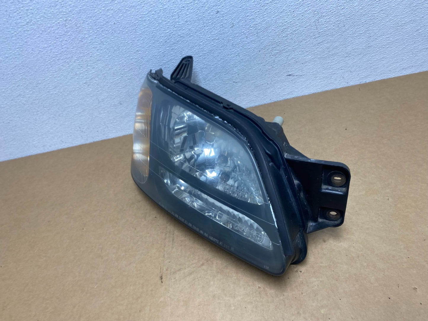 2001 to 2004 Subaru Legacy Outback Right Passenger Rh Headlight Oem AC1715 DW1
