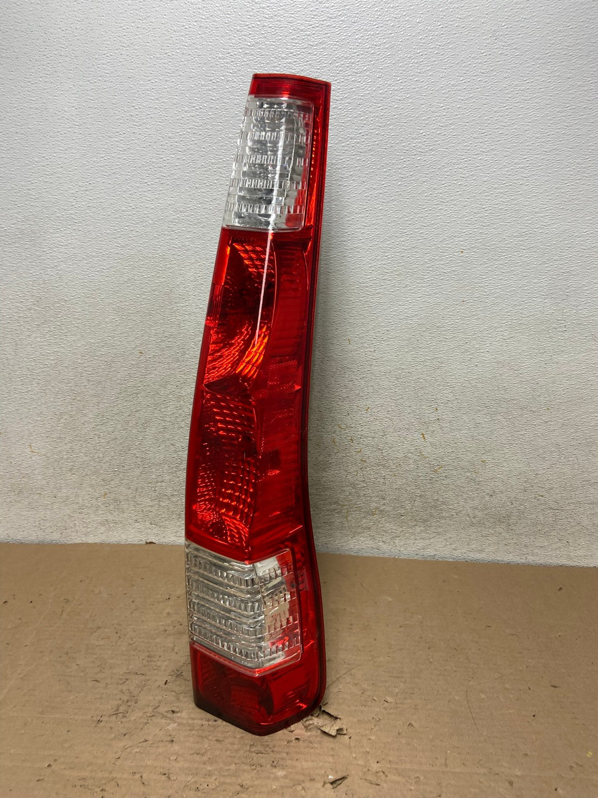 2005 to 2006 Honda Cr-v Crv Right Passenger Side Tail Light AI1087 LK0