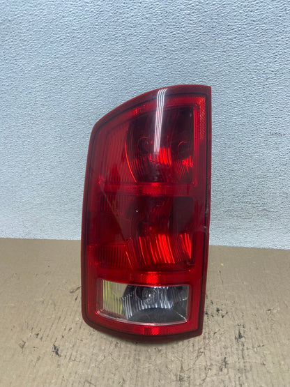 2002 to 2006 Dodge Ram 1500 Left Driver side Tail Light AF7050 LK0
