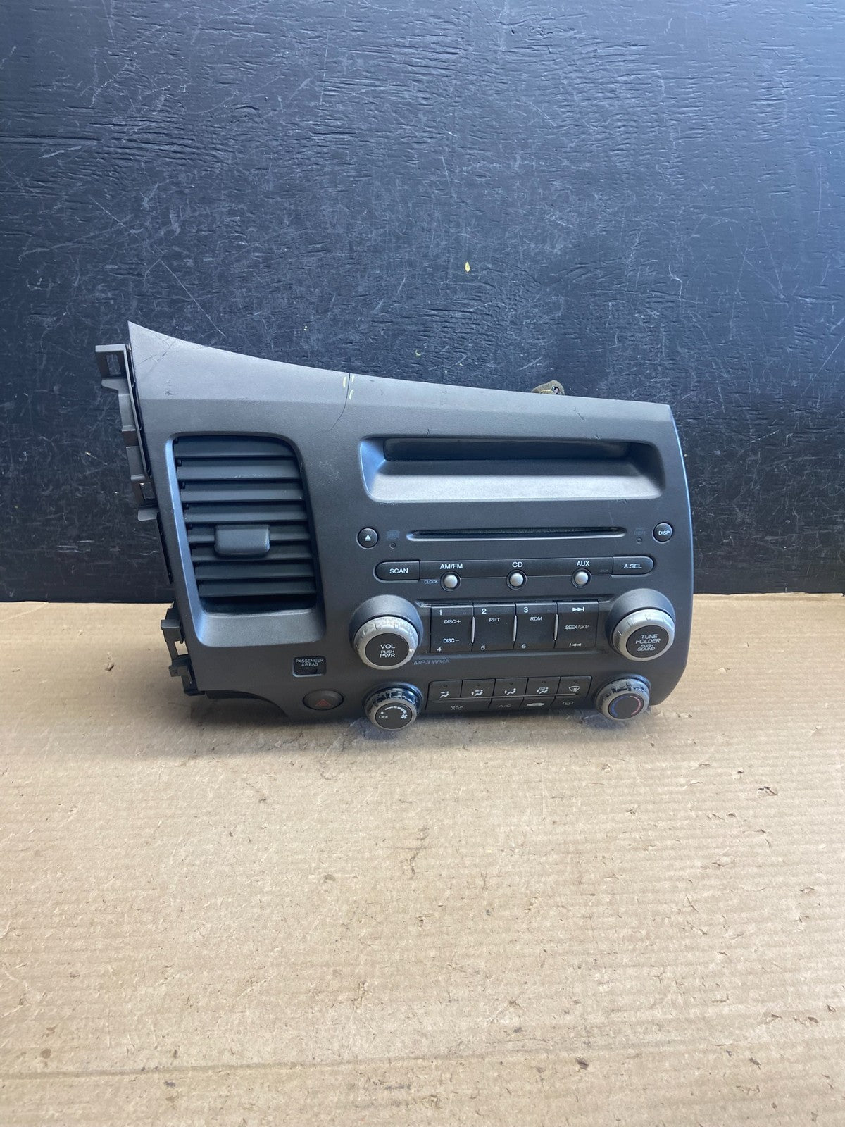2006 - 2011 Honda Civic Radio AM/FM Climate Control Air Vent Bezel ah5303 DG0