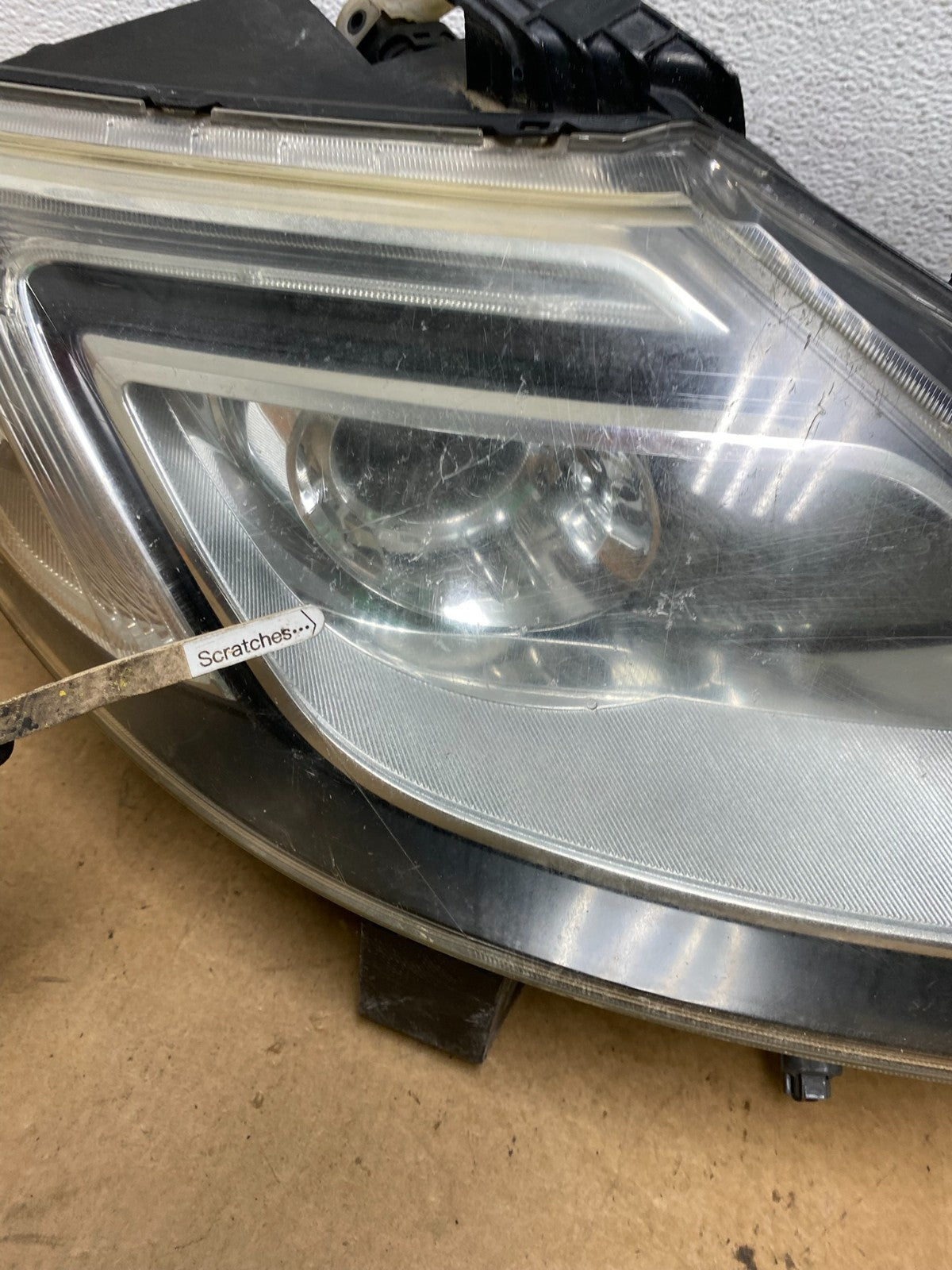 2007 - 2009 Mazda Cx9 Cx-9 Right Passenger RH Headlight Xenon HID AE3154 DW3