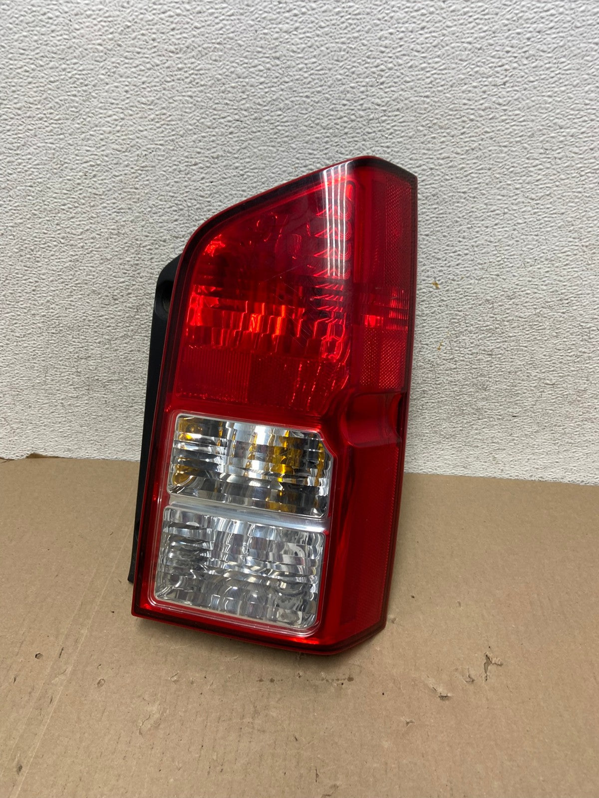 2005 to 2012 Nissan Pathfinder Right Passenger RH Side Tail Light AG6885 LK0