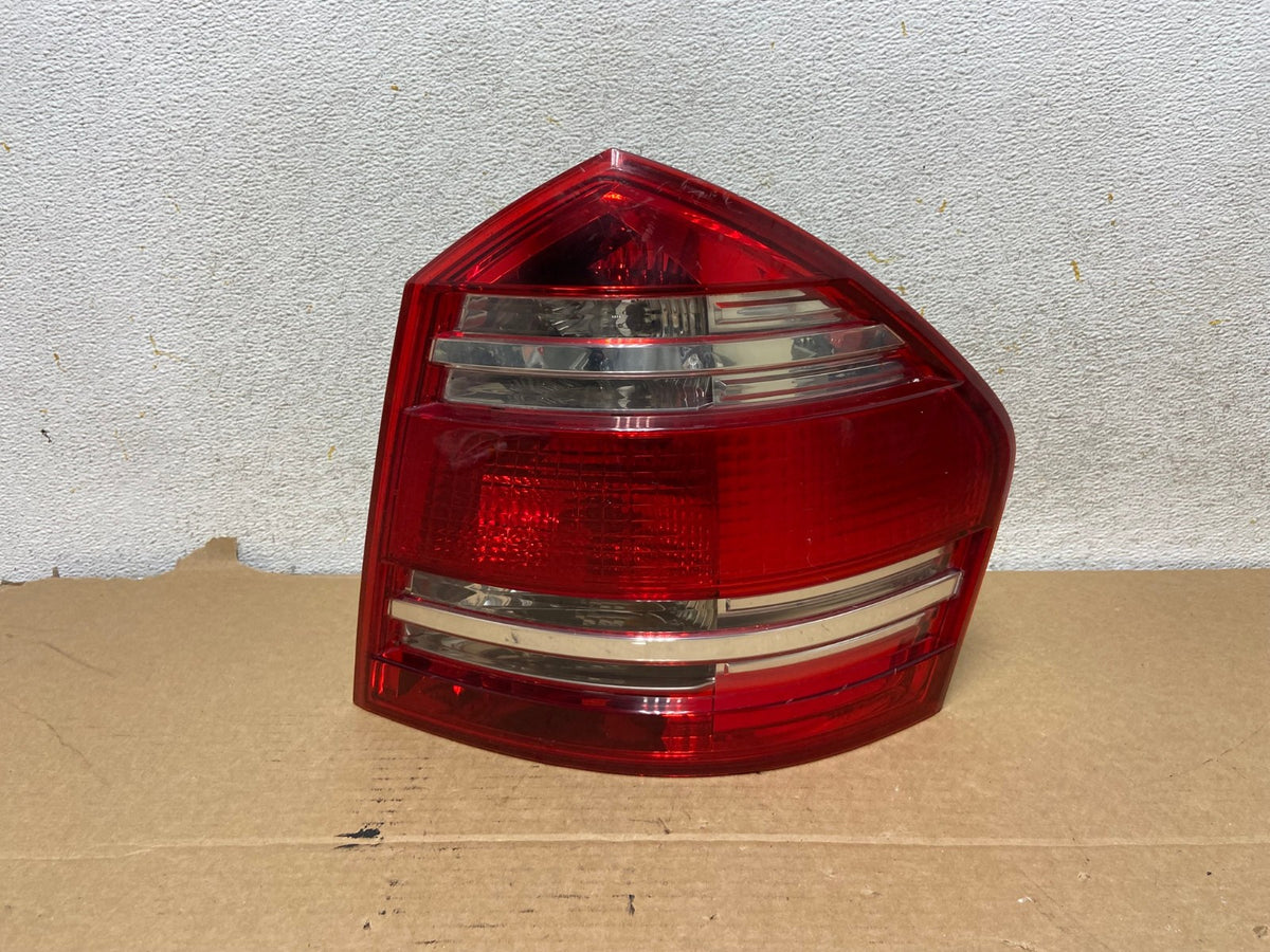 2007 to 2009 Mercedes GL-Class GL450 Right Passenger Tail Light AH7778 LK0