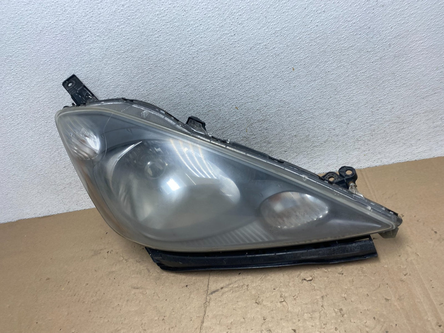 2009 to 2013 Honda Fit Right Passenger RH Side Headlight Halogen AG5609 DW1