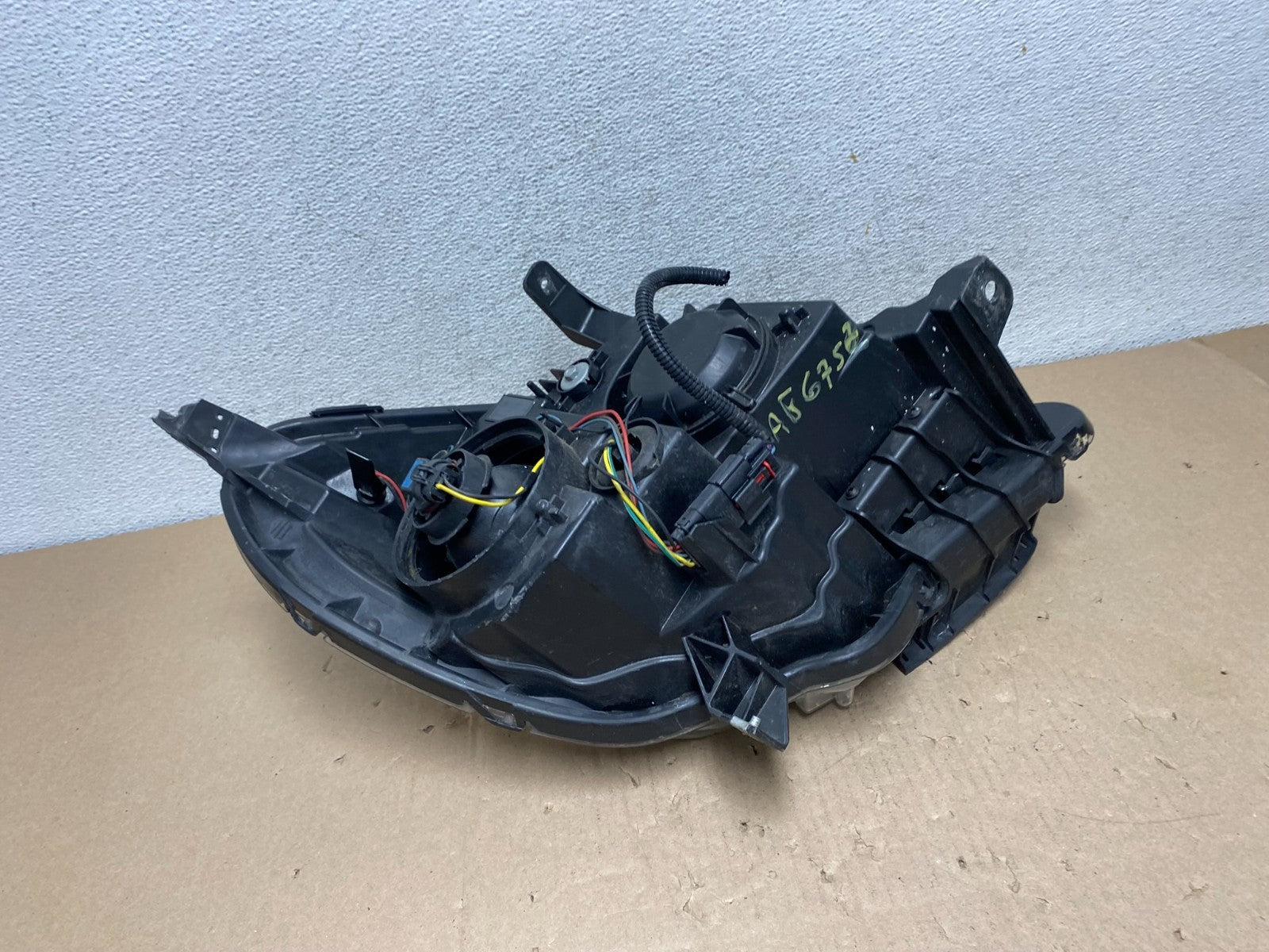 2016-2018 Chevrolet Equinox Left Driver LH Halogen Headlight AG6752 DW9