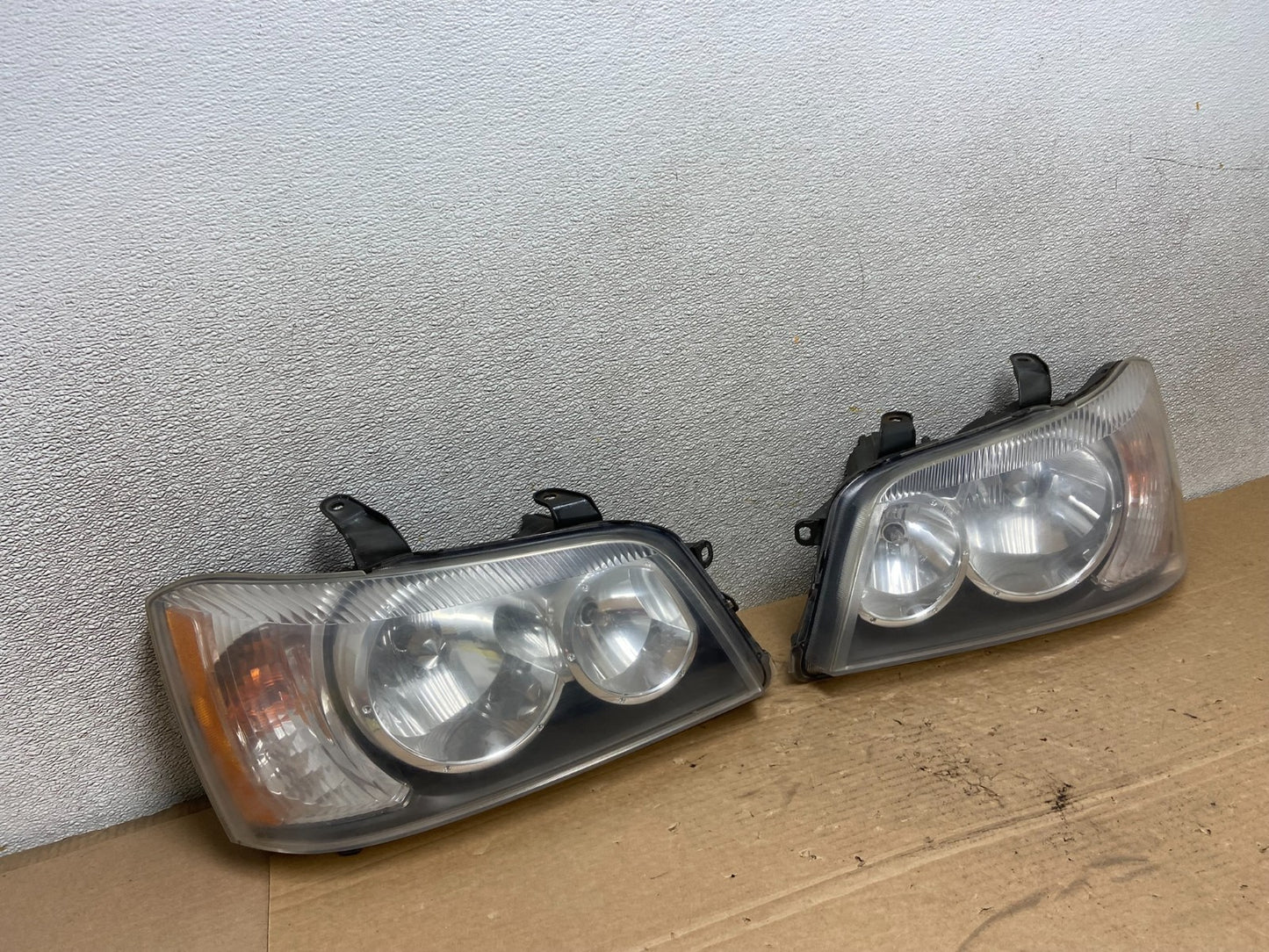 2001 2002 2003 Toyota Highlander Headlights Left+Right Side Oem AB4617 DW2