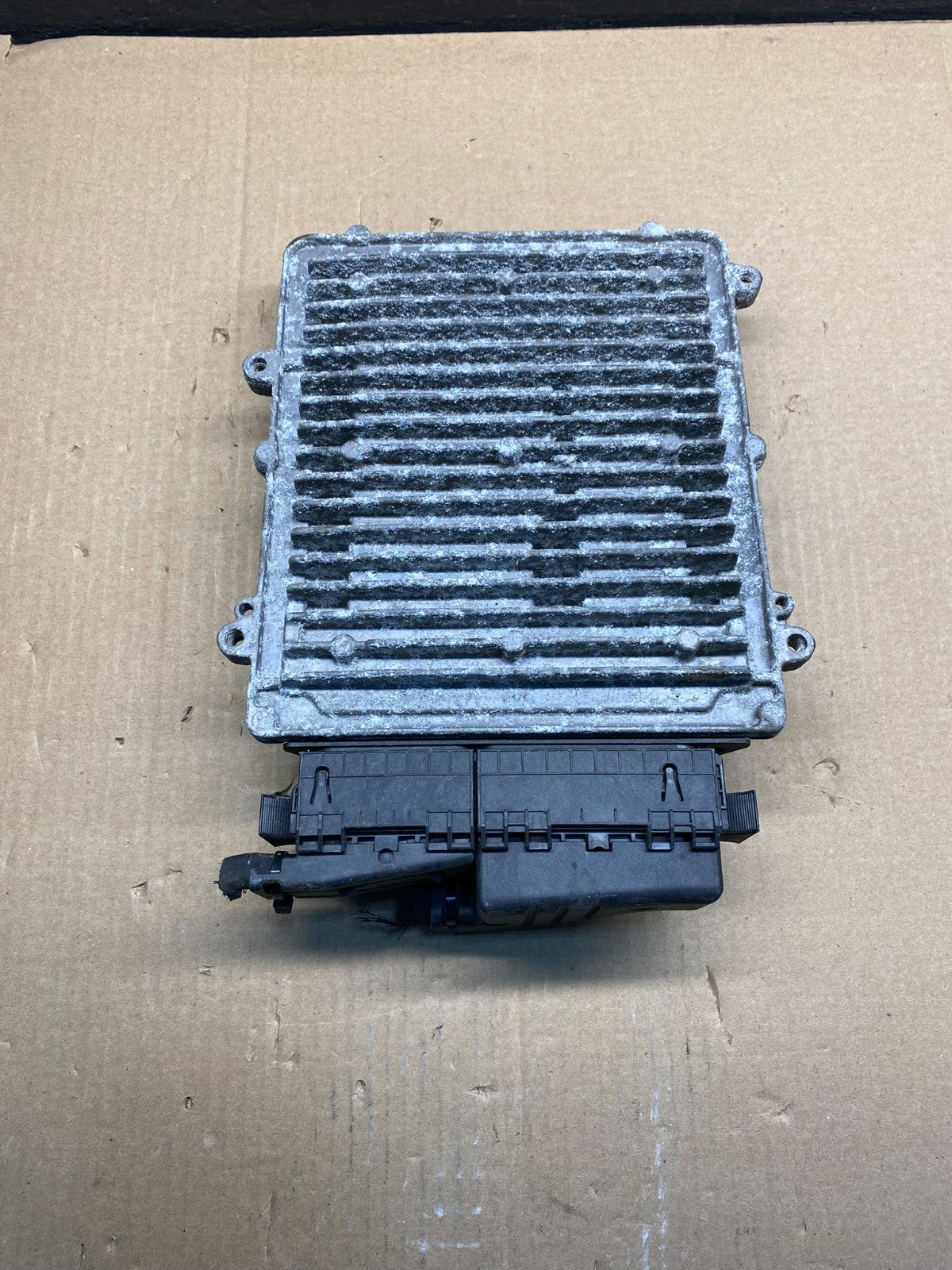 2012 to 2015 Mercedes C300 E350 Engine Computer Module ECM ECU AH4692 DG1