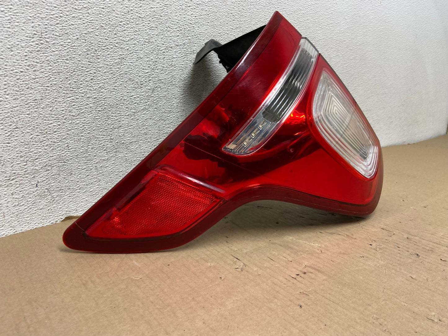 2011 2012 2013 2014 2015 Ford Explorer Left Driver LH Side Tail light AG7951 LK1
