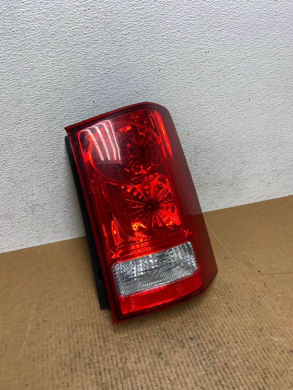 2009 to 2015 Honda Pilot Right Passenger Rh Side Tail light AE1188 LK2