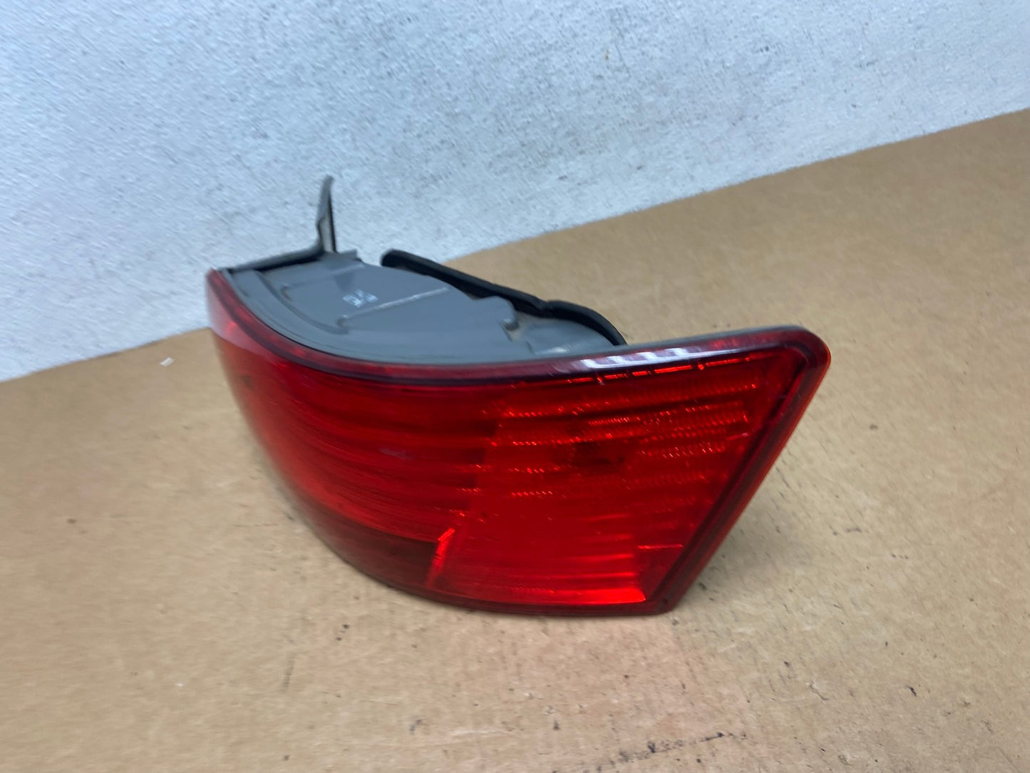 2009 to 2010 Hyundai Sonata Right Passenger Side Tail Light AD4652 LK1