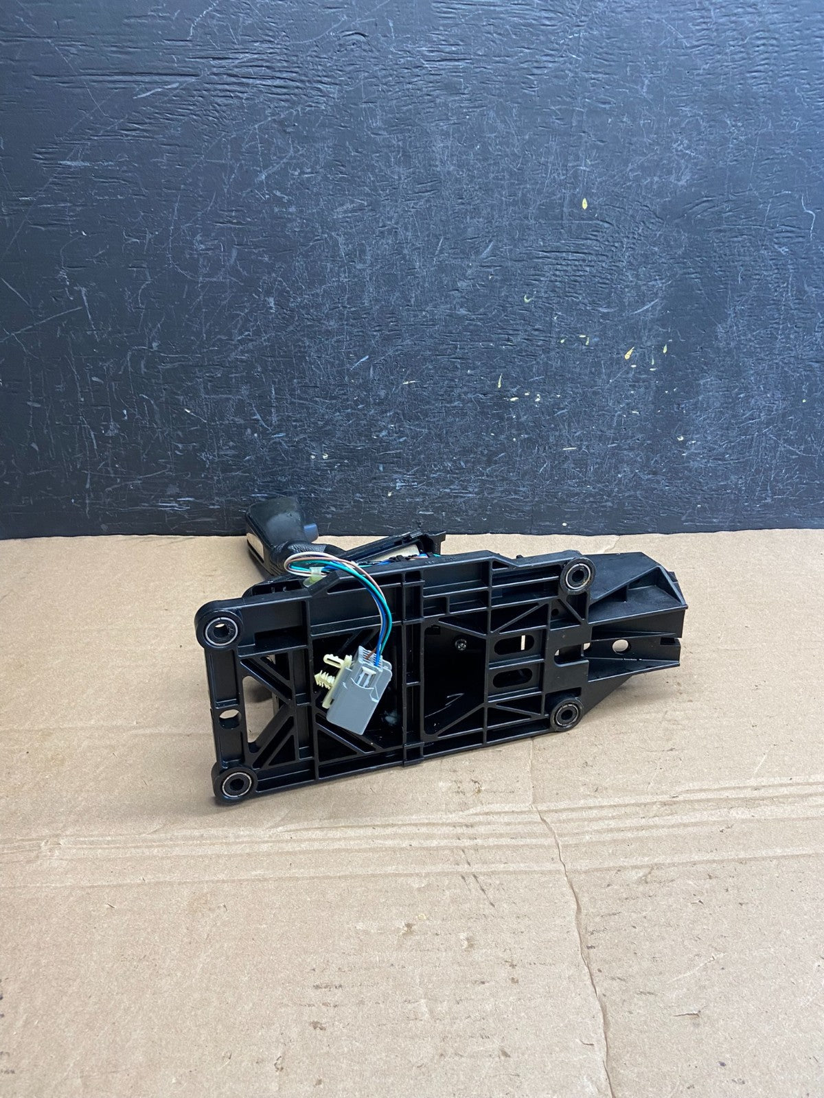 2016 to 2019 Ford Explorer Auto Transmission Floor Gear Shifter af1878 DG4