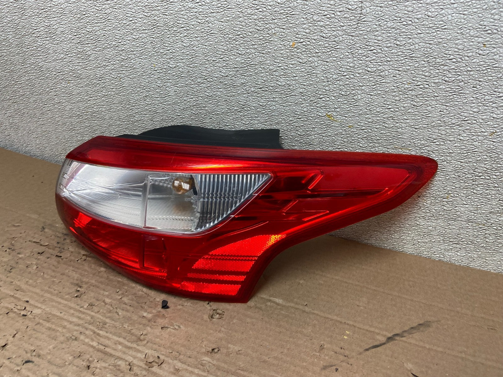 2012 2013 2014 Ford Focus Sedan Right Passenger Rh Side Tail Light Oem AB8232 LK1