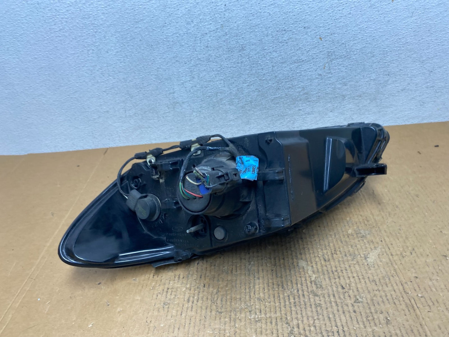 2000 to 2007 Ford Taurus Right Passenger RH Side Halogen Headlight AE1470 DW4