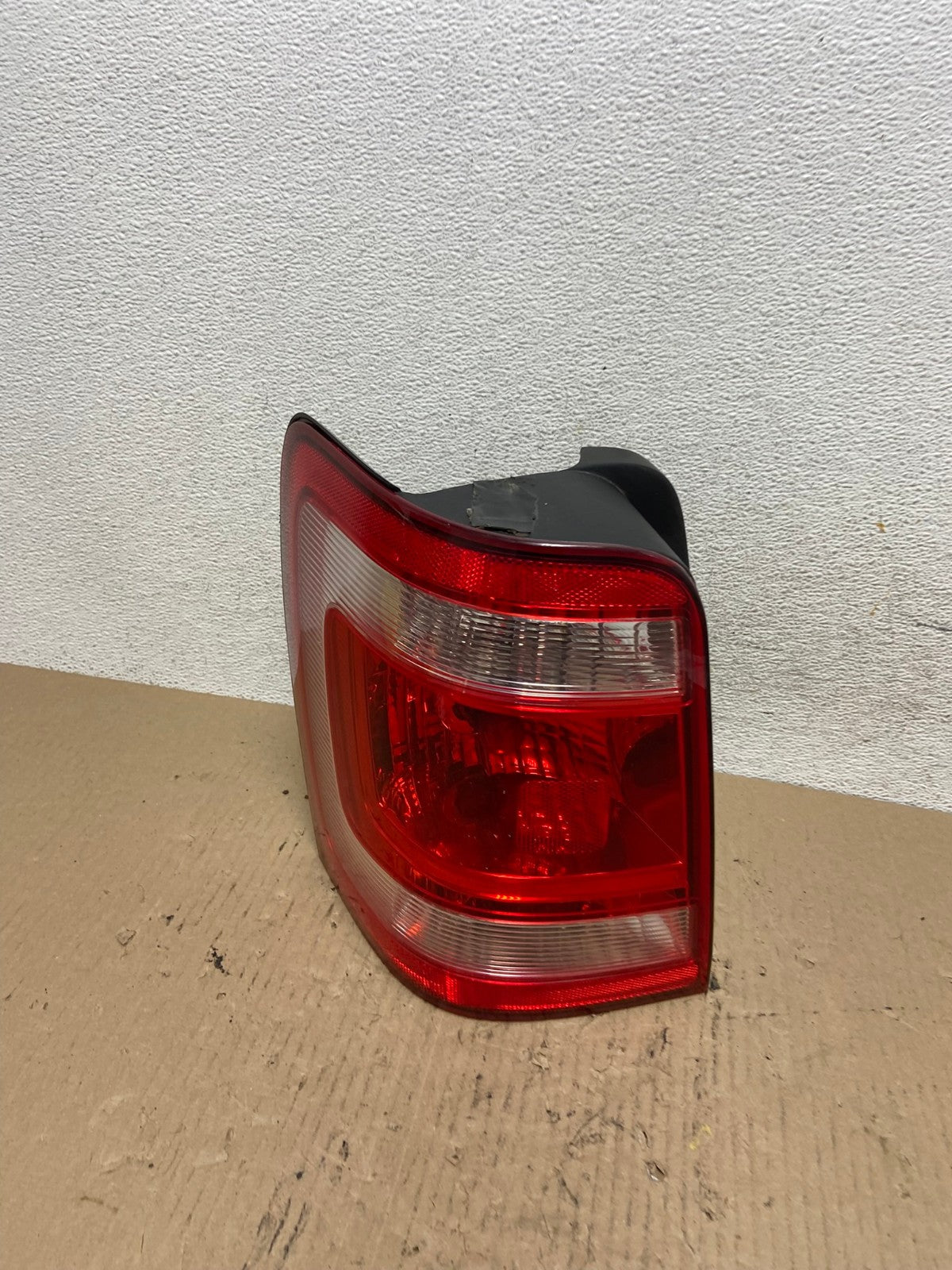 2008 to 2012 Ford Escape Left Driver LH Side Tail Light AF5918 LK0