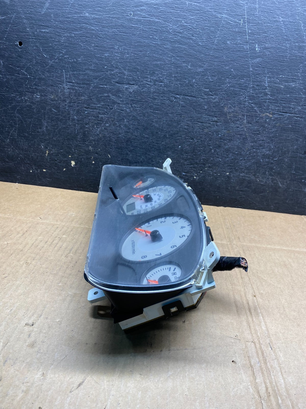 2001 to 2003 Nissan Pathfinder Speedometer Cluster Gauge AI9729 DG2