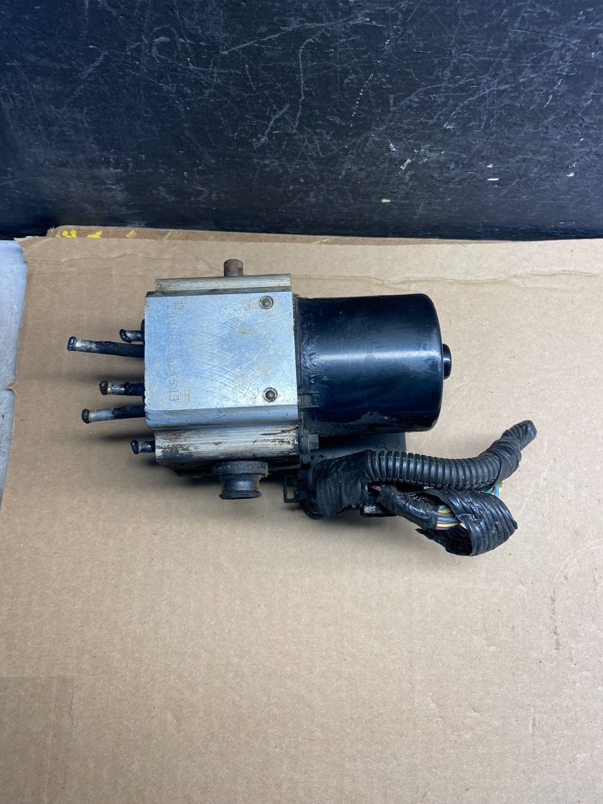 2003 - 2005 Chevrolet Silverado GMC Sierra ABS Anti-Lock Brake Module AF9253 DG0