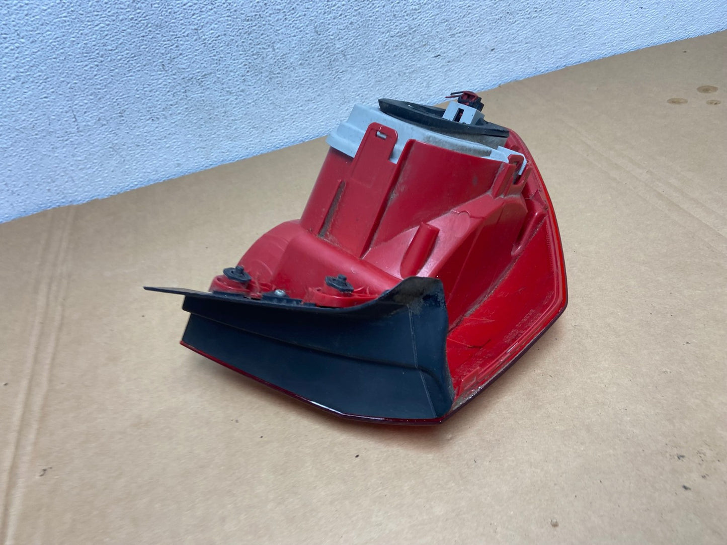 2012 to 2015 Volkswagen Passat Right Passenger Rh Side Tail light AD2548 LK5