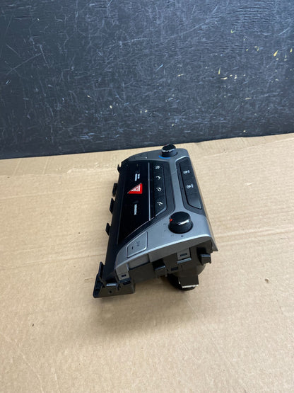 2017 to 2018 Hyundai Elantra Center Heater A/C Climate Control Panel AF2429 DG1