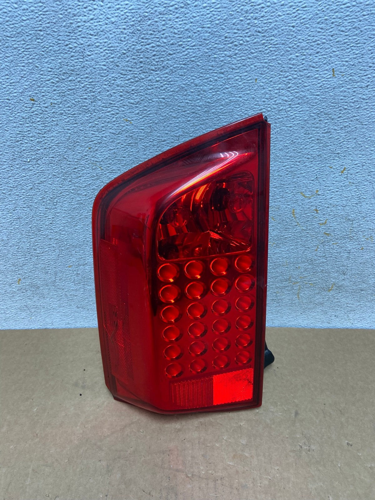 2004 to 2010 Infiniti Qx56 Left Driver LH Side Tail Light AI3327 LK0