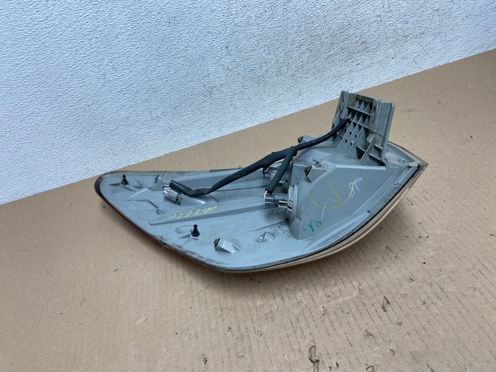 2013 to 2016 Nissan Pathfinder Passenger Right Side Tail Light AE7290 LK5
