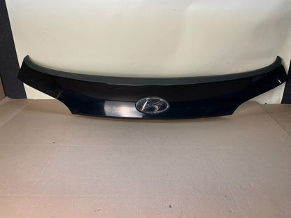 2011 to 2015 Hyundai Tucson Liftgate Tailgate Trunk Trim Molding AI8592 DG0