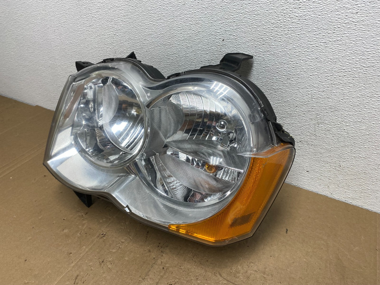 2008-2010 Jeep Grand Cherokee Left LH Driver Side Halogen Headlight AC5828 DW1