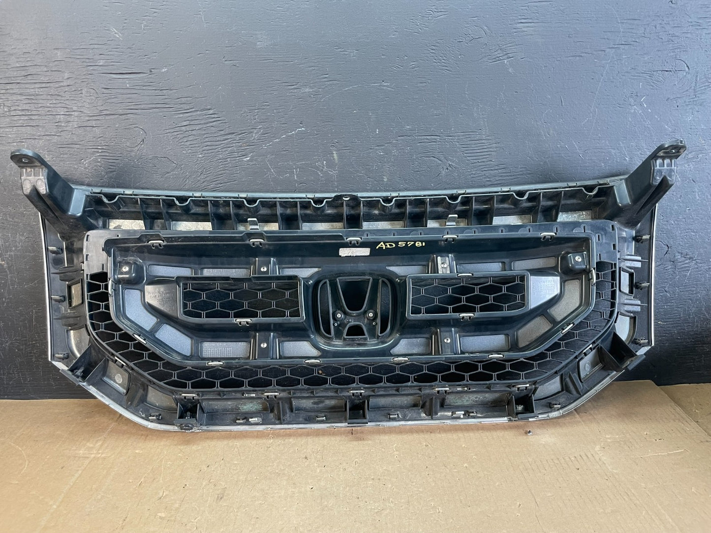 2009 to 2011 Honda Pilot Front Upper Grill Grille AD5781 DG3