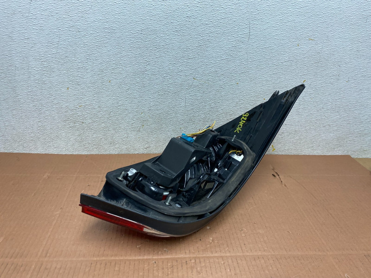 2008 2009 2010 BMW 5 525i 530i Right Passenger Rh Tail Side Light M1073 DG4