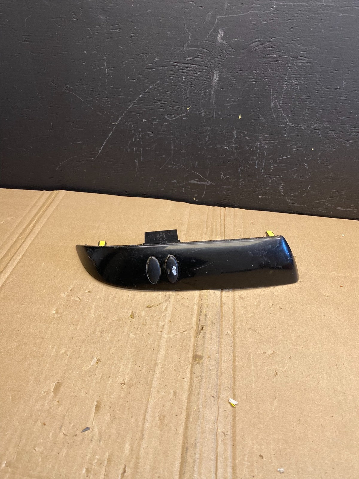 2004 to 2010 Toyota Sienna Switch Key Light Indicator Bezel Trim OEM AB8790 3DG0