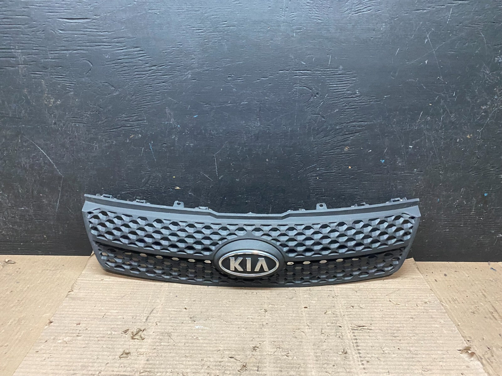 2007 to 2009 Kia Spectra 5 Door Hathcback Front Upper Grill Grille H4428 DG OEM0