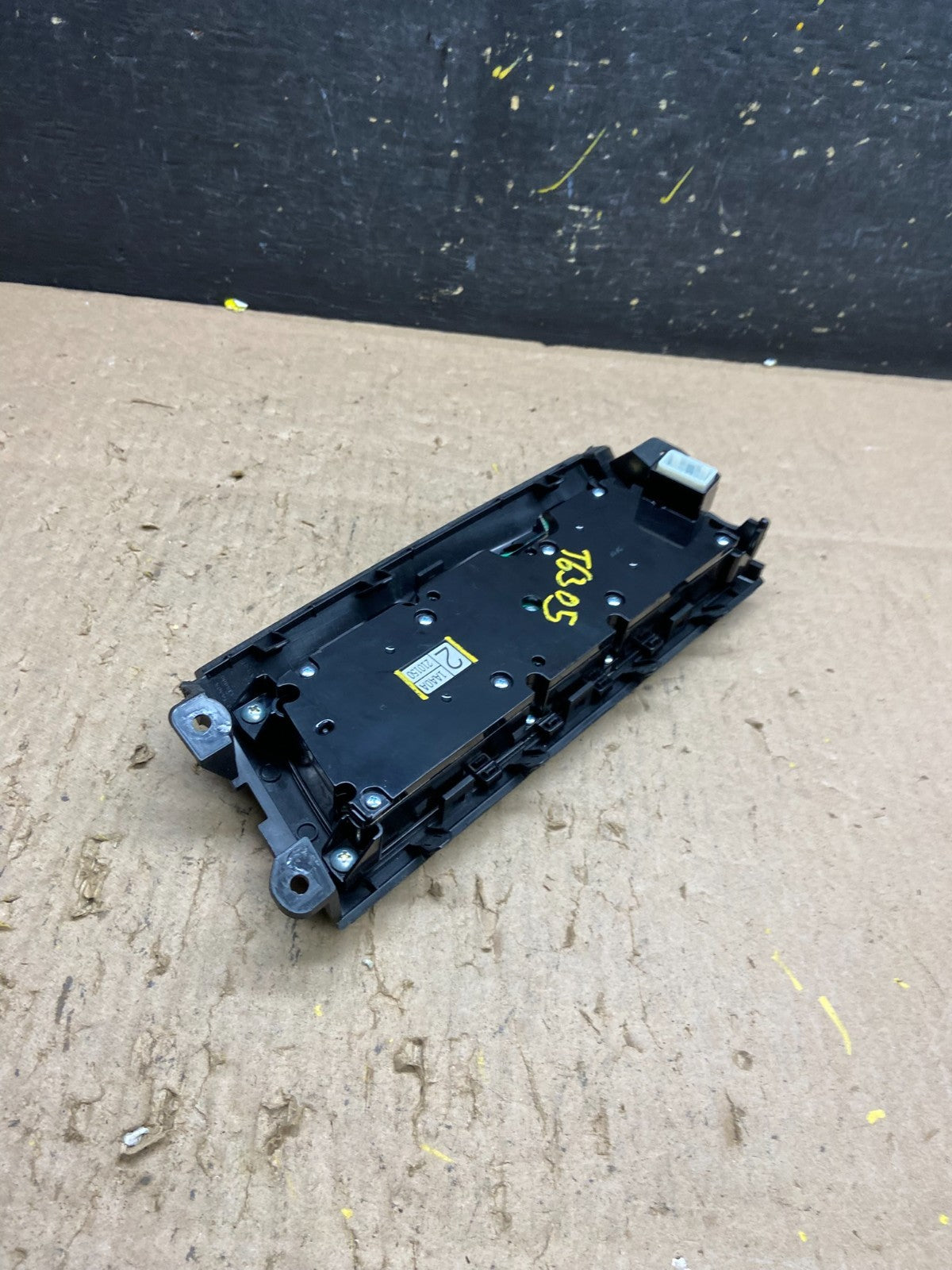 2009-2014 Nissan Murano AM FM Radio CD Control Panel t6305 DG4