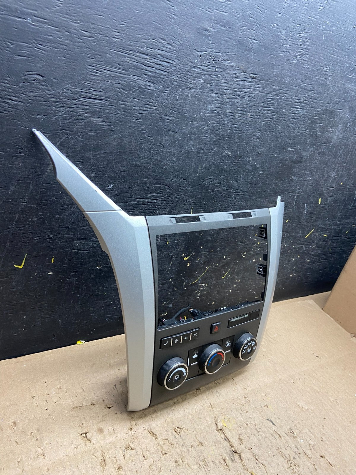 2008 to 2012 Chevrolet Traverse AC Heater Climate Control Unit T8712 DG1