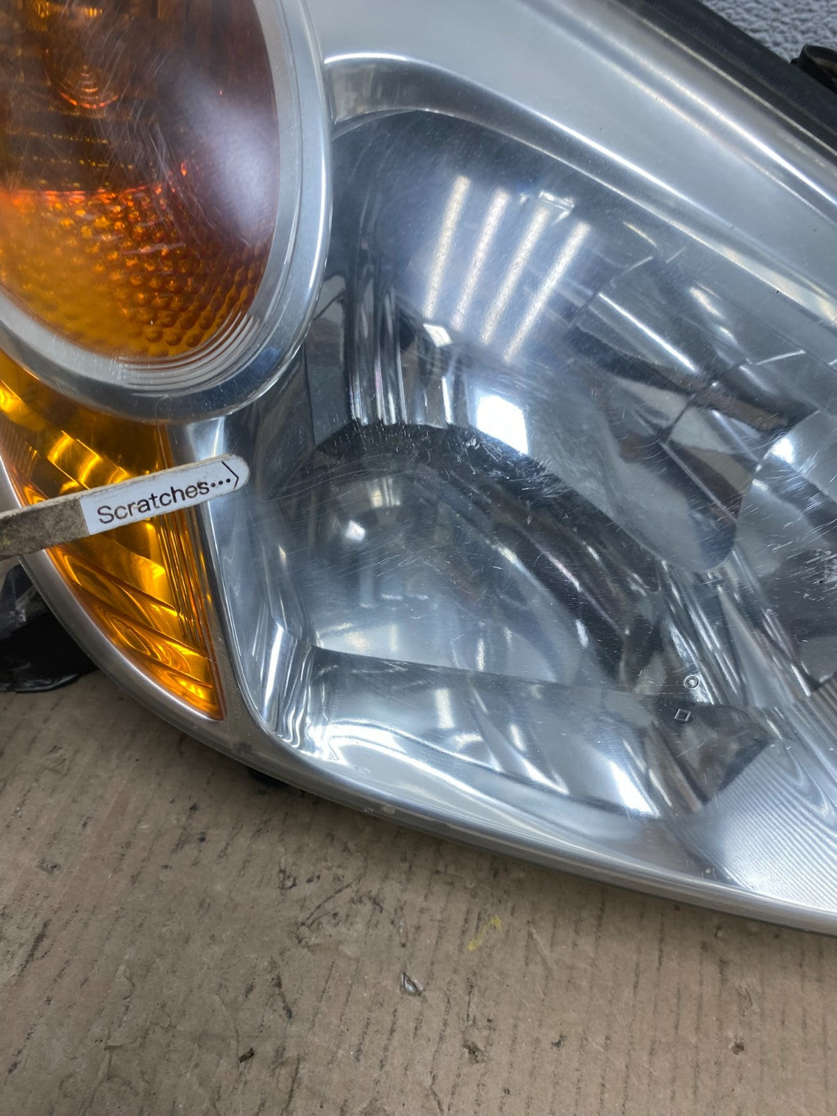 2004 2005 Toyota Rav4 Right Passenger RH Side Headlight Halogen AF5878 DW3