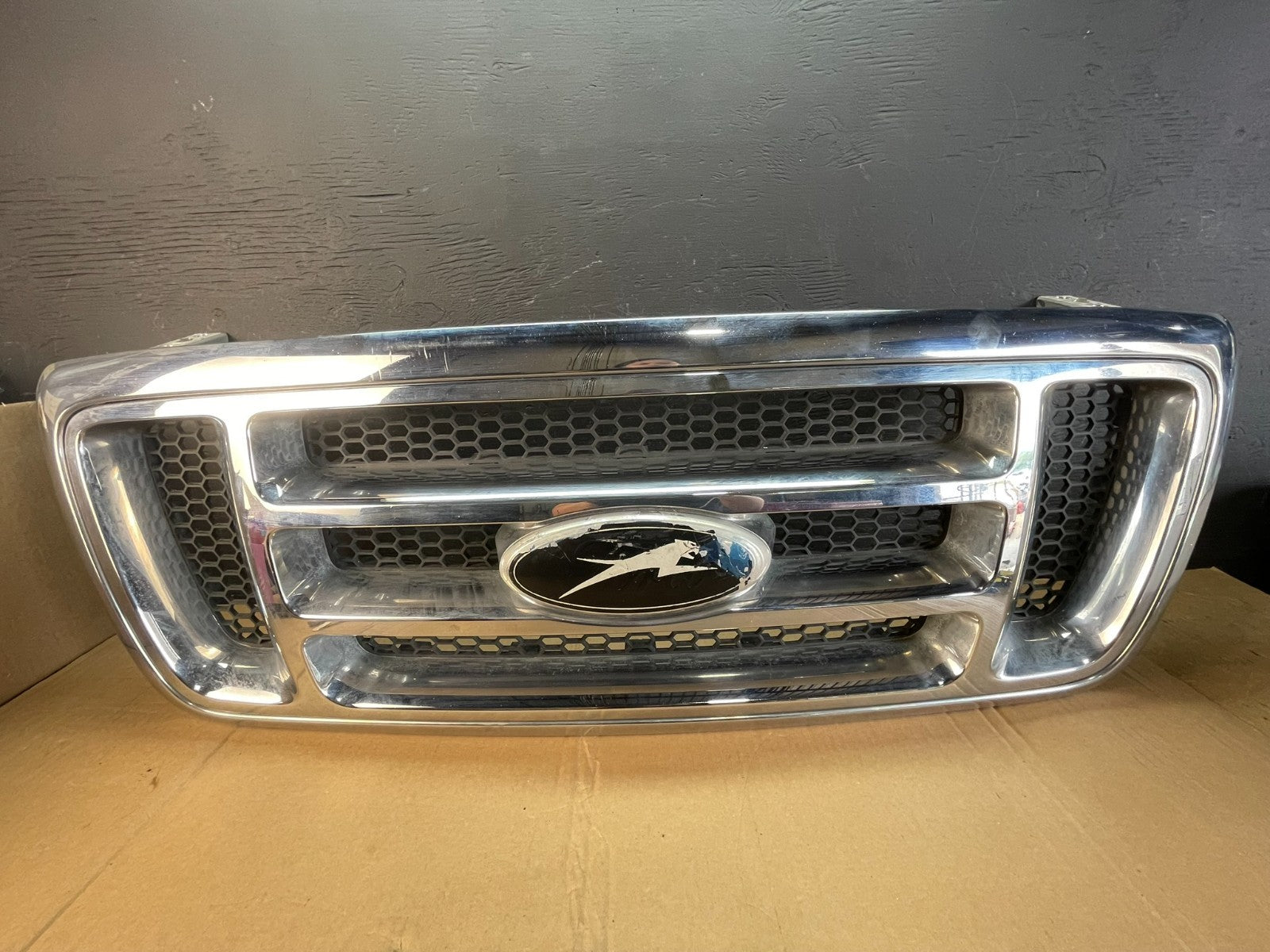 2004 to 2008 Ford F150 F-150 Front Upper Grill Grille ac5281 DG0