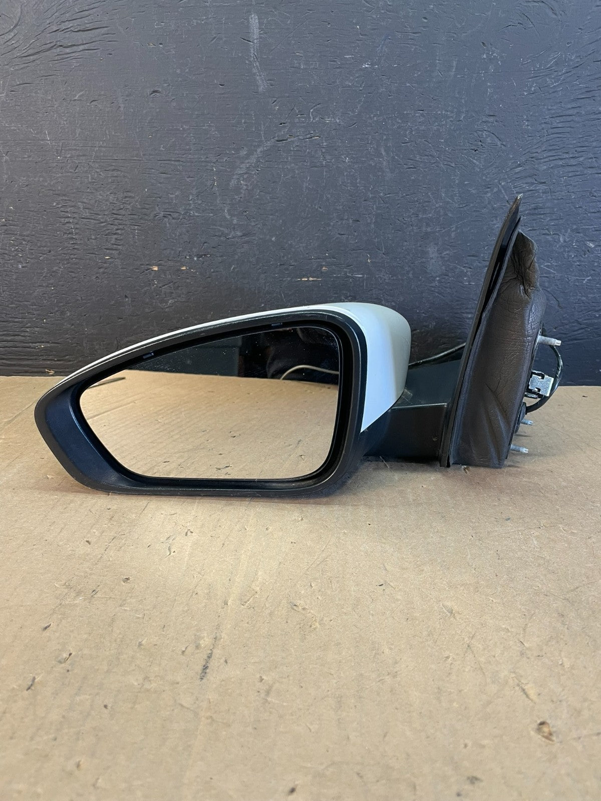 2015 2016 2017 Chrysler 200 Left Driver LH View Door Mirror AD5670 DW8