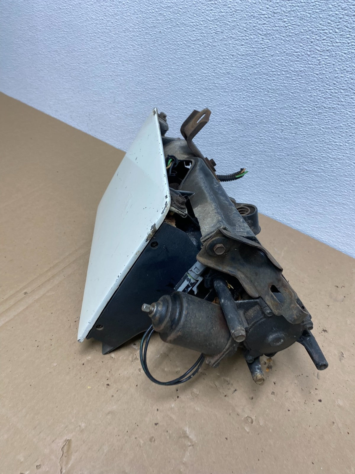 1982 - 1996 Pontiac Firebird Trans Am Right Passenger RH Side Headlight AB67883