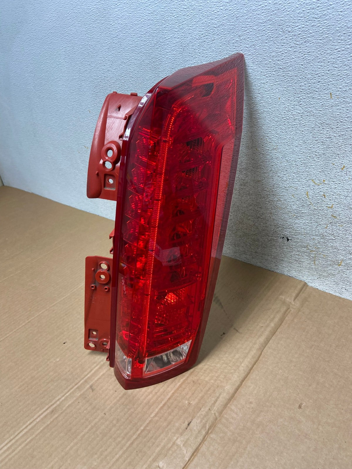 2010 to 2016 Cadillac Srx Right Passenger RH Side Tail Light AI5686 LK1