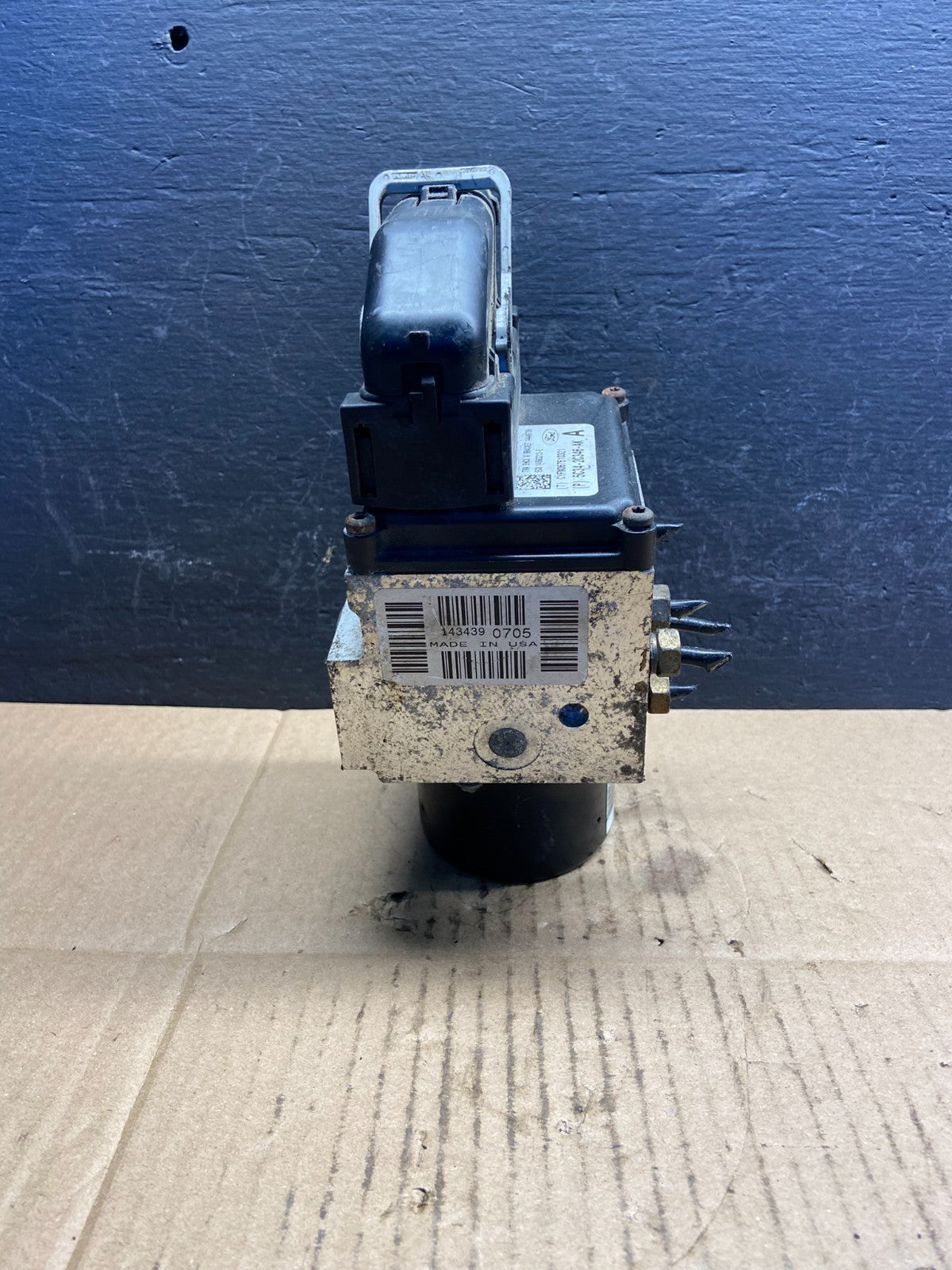 2005 2006 2007 Ford F250 F350 SD ABS Anti Lock Brake Pump Module AD1801 DG4