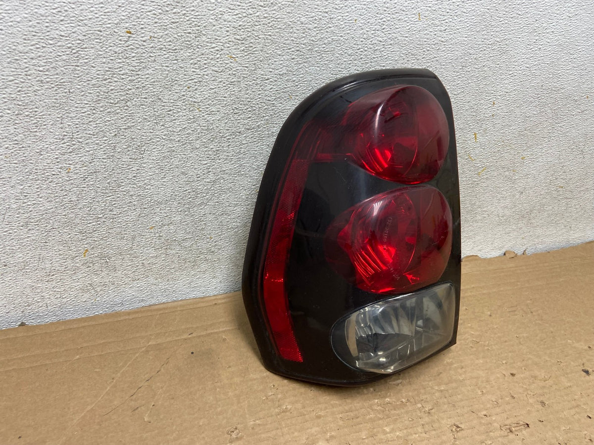 2002 to 2009 Chevrolet Trailblazer Left Driver LH Side Tail Light AH8974 LK1