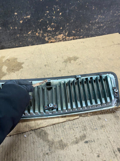 1993 to 1996 Infiniti Q45 Front Grille Grill X3222 DG6