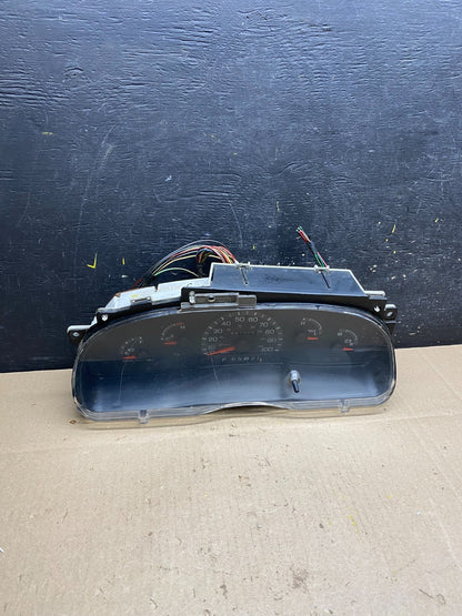 2000 - 2002 Ford Econoline E150 E250 E350 Speedometer Instrument Cluster T93070