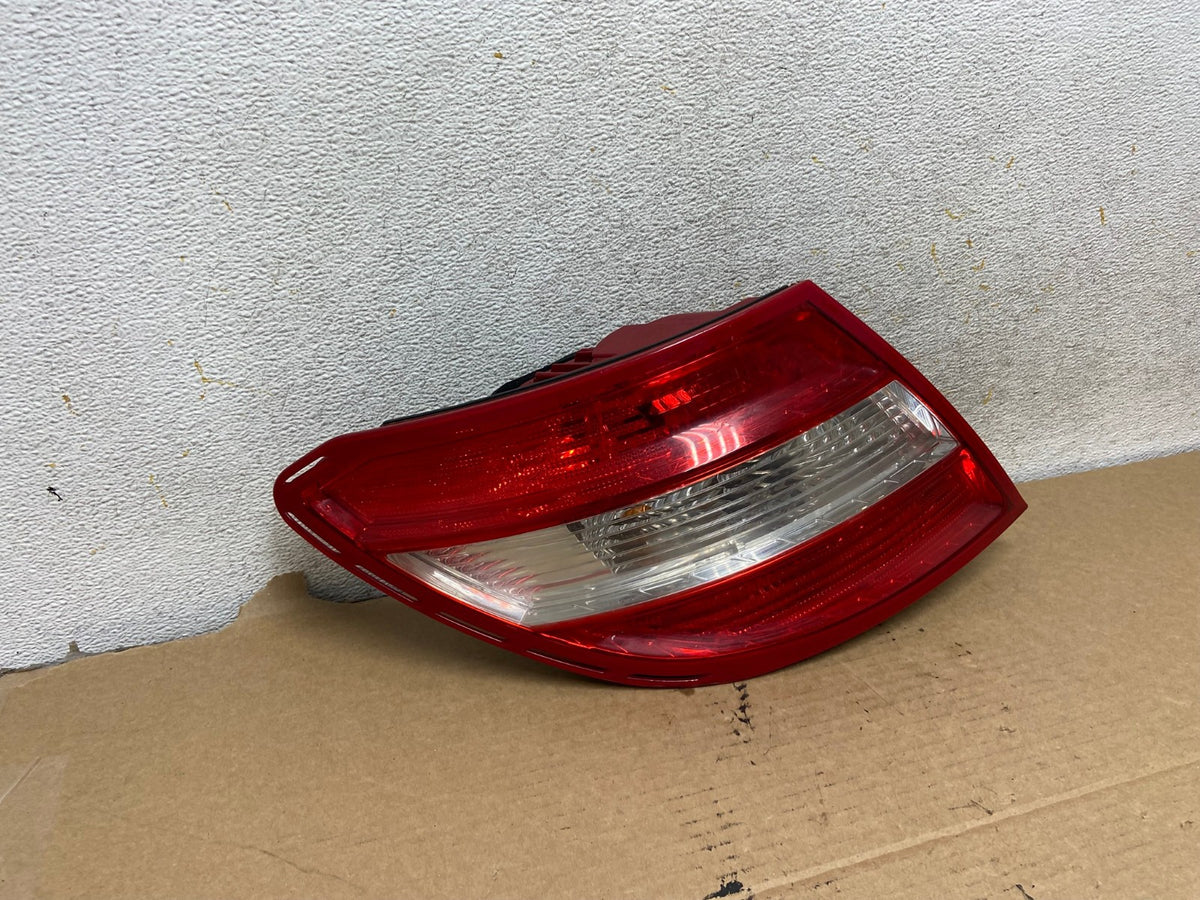 2008 2009 2010 2011 Mercedes C-Class Left Driver Side Tail Light AH7770 LK1